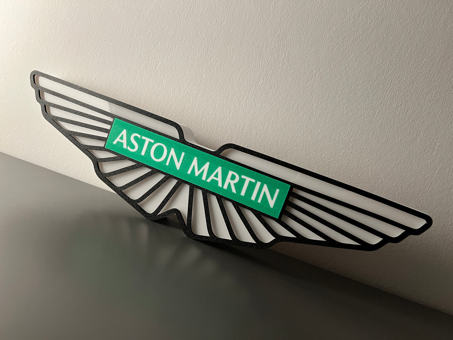 Insegna luminosa Aston Martin