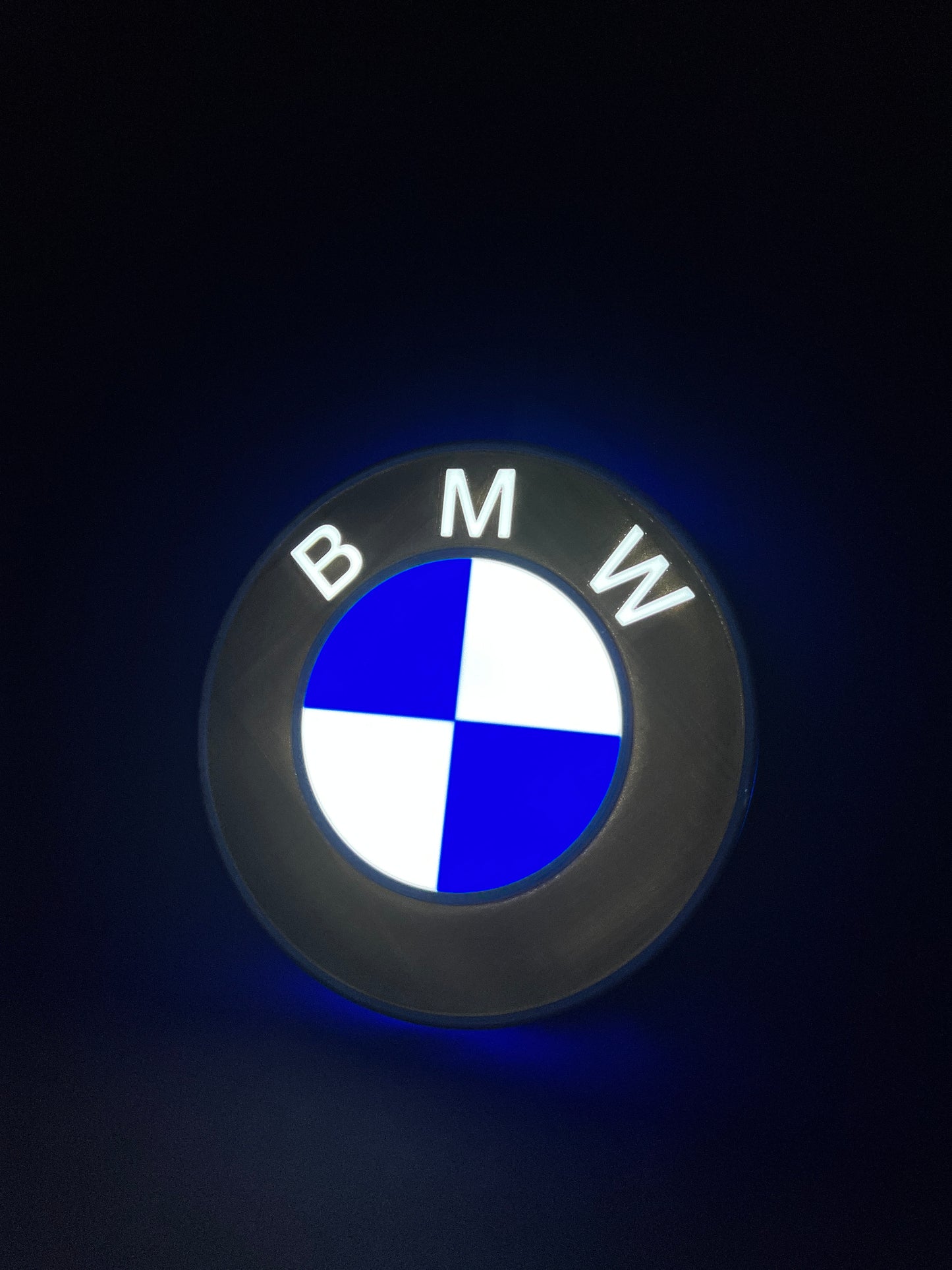 Insegna luminosa BMW