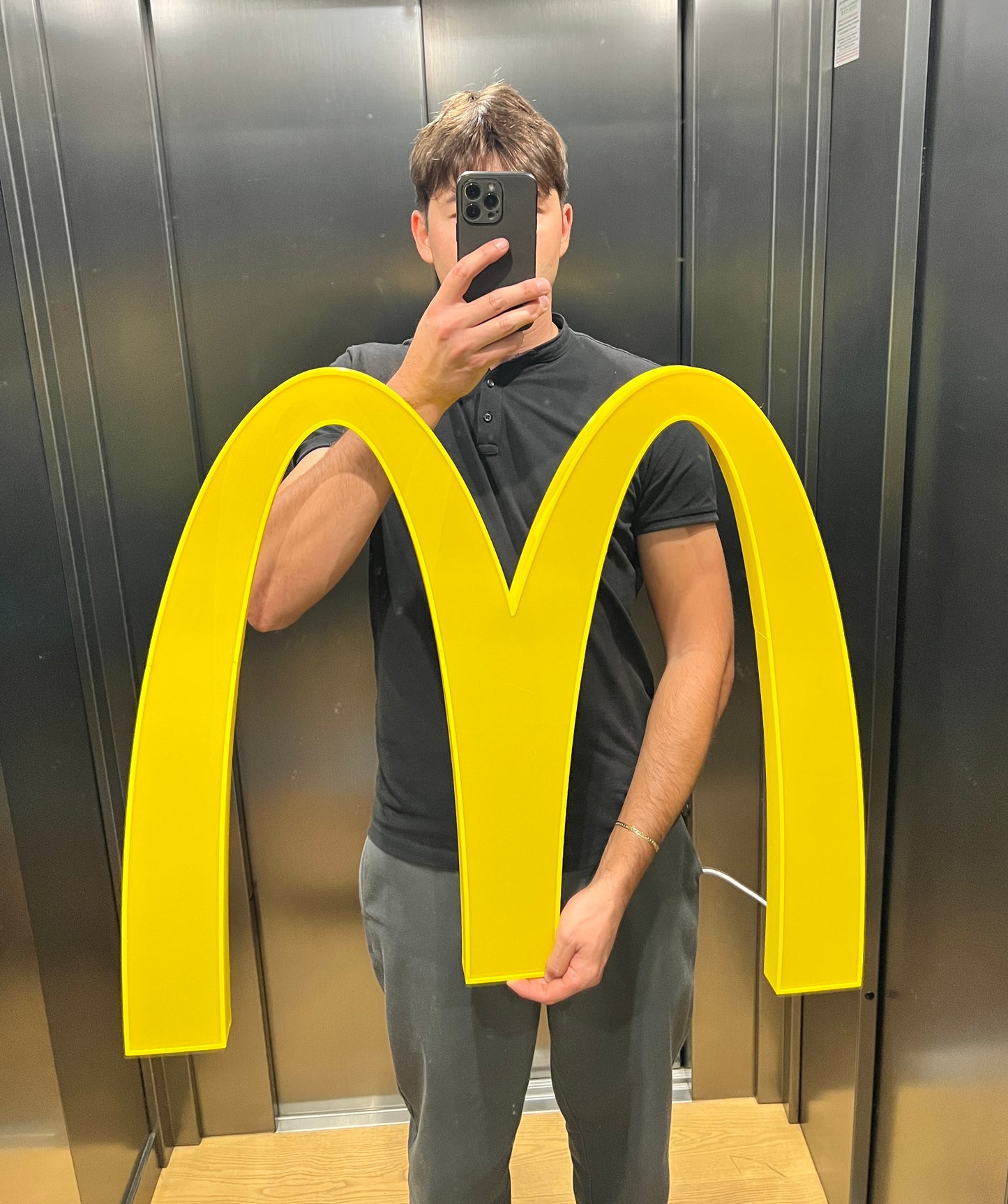 Mc Donald's illuminated sign