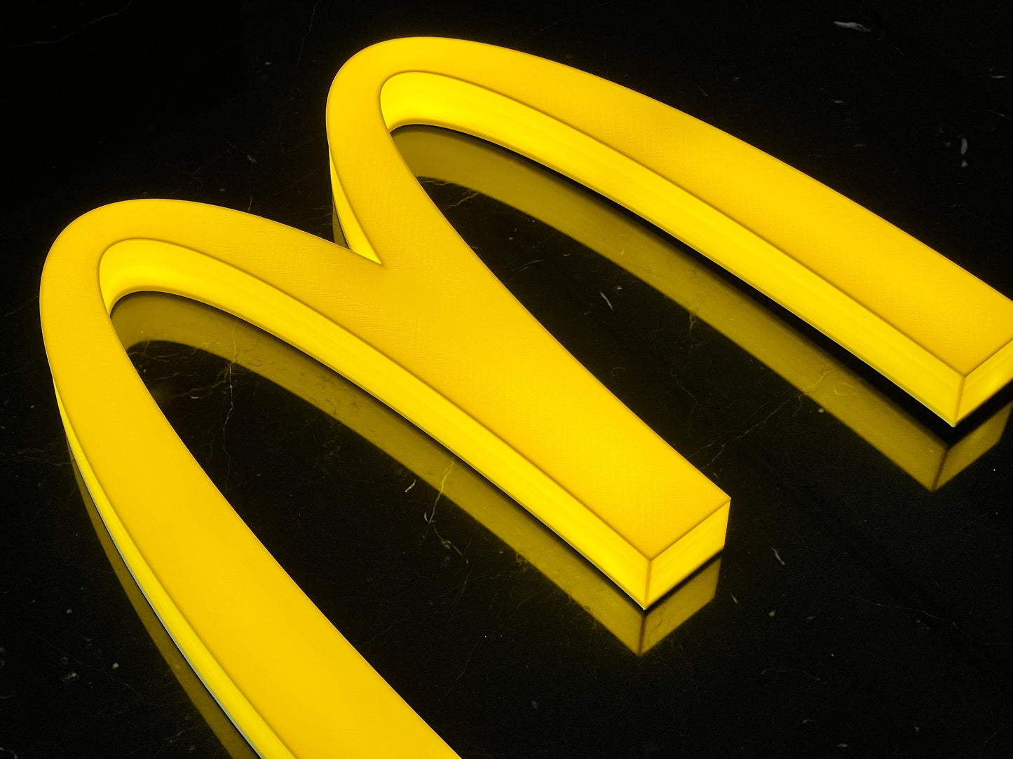 Mc Donald's illuminated sign