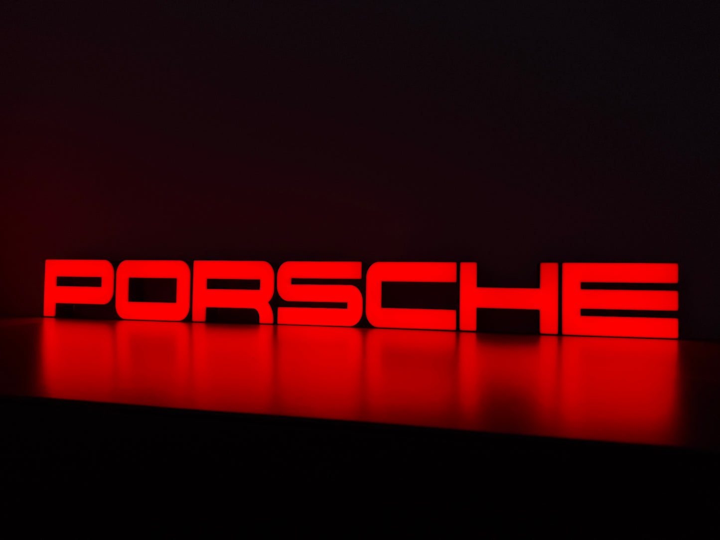 Insegna luminosa Porsche