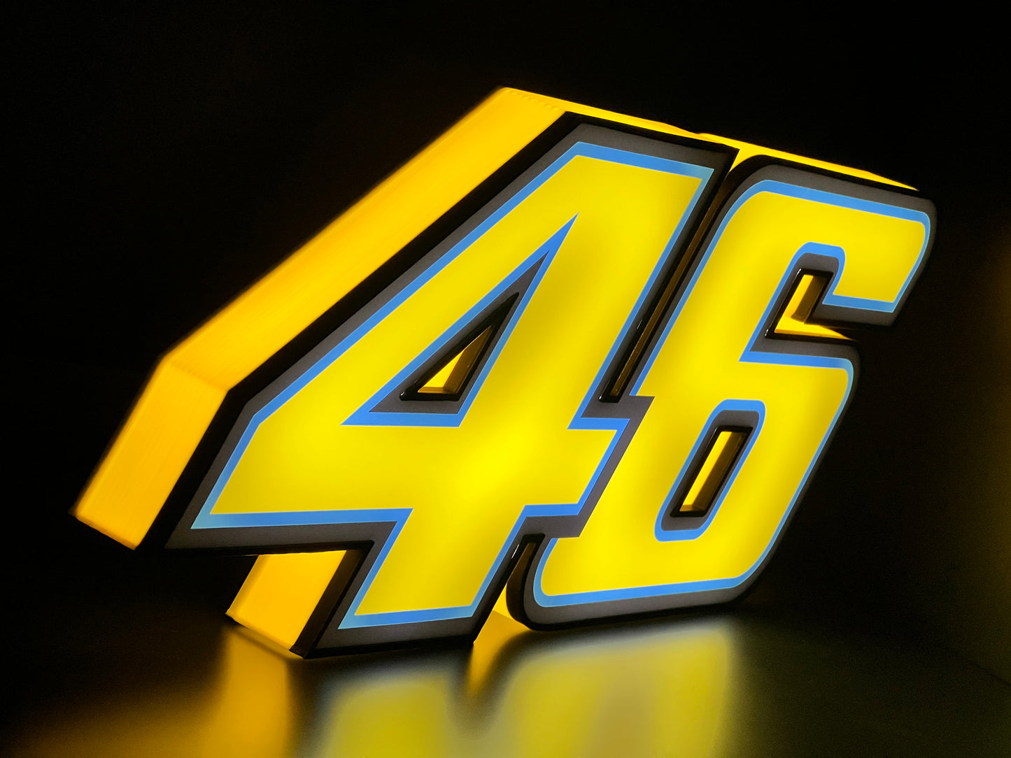 Insegna luminosa VR 46 Valentino Rossi