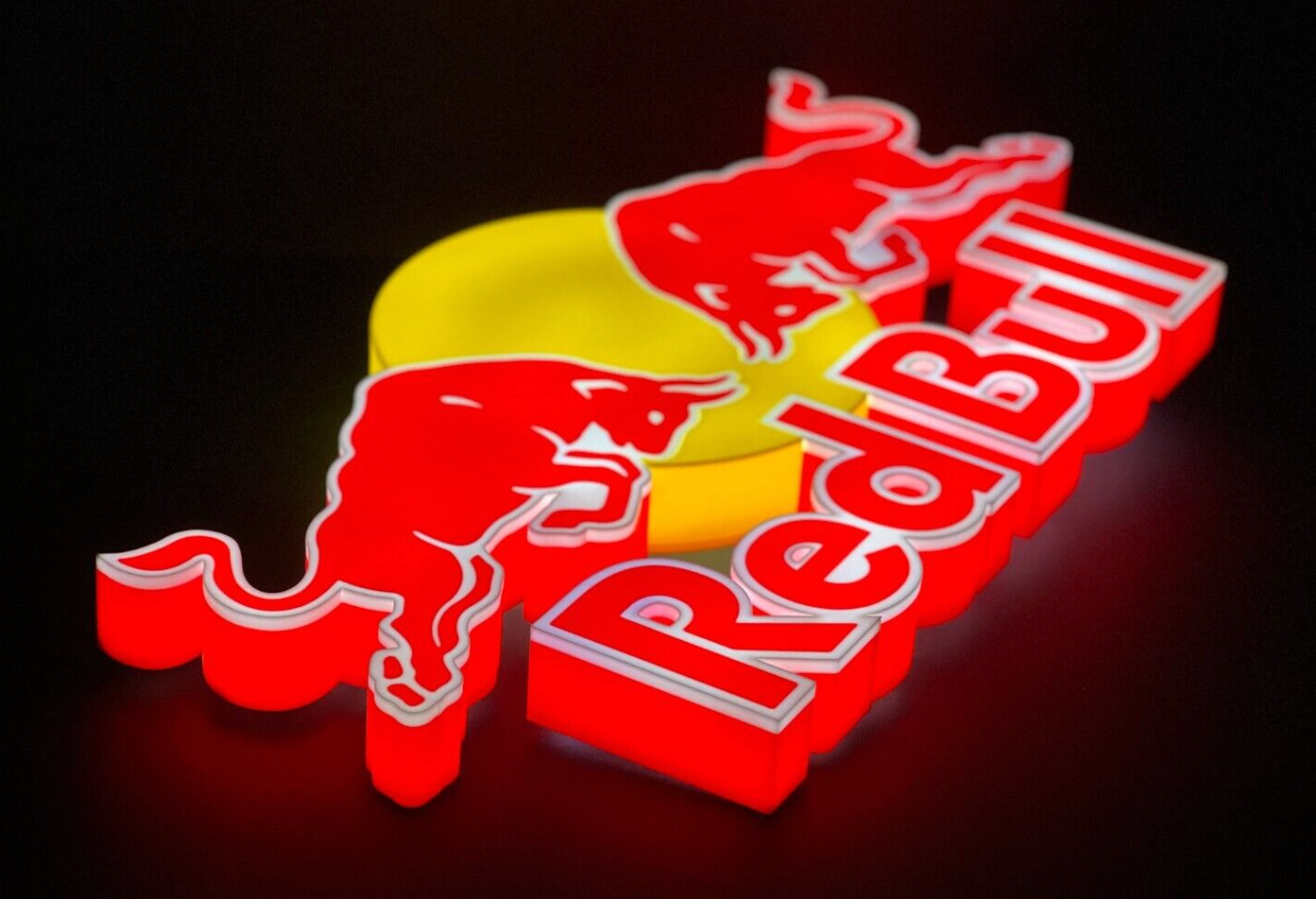 Insegna luminosa Red Bull